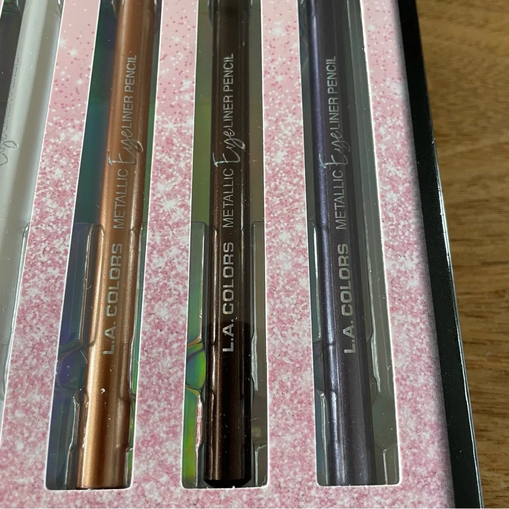 NIP L.A. Colors 7 piece eyeliner set